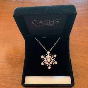 NWOT Cash’s  Ireland Sterling and Crystal Necklace